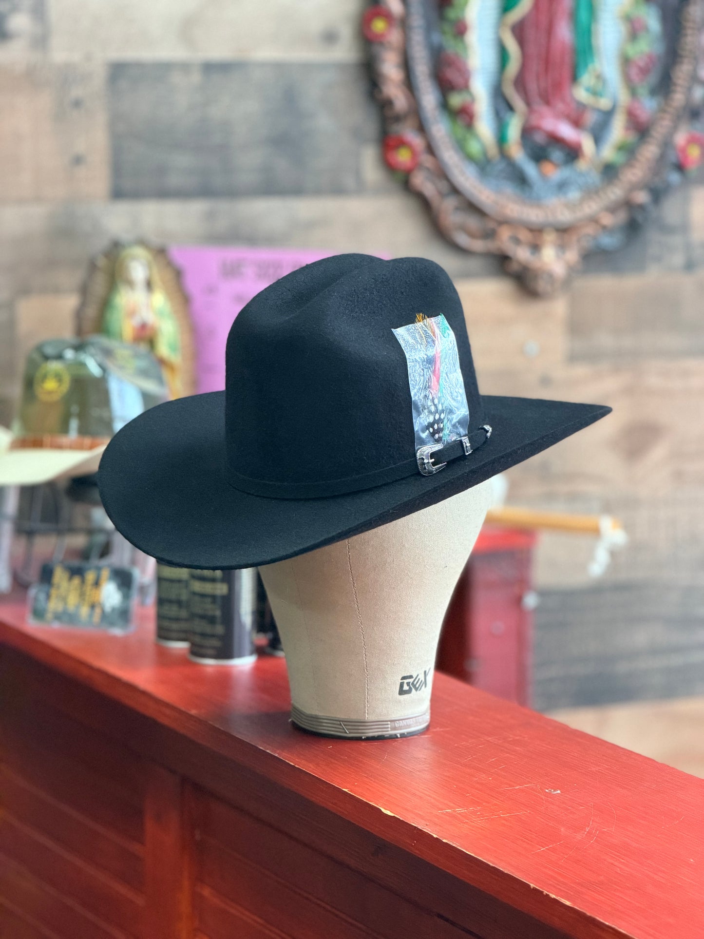 Cuernos Chuecos 6X Classic Black