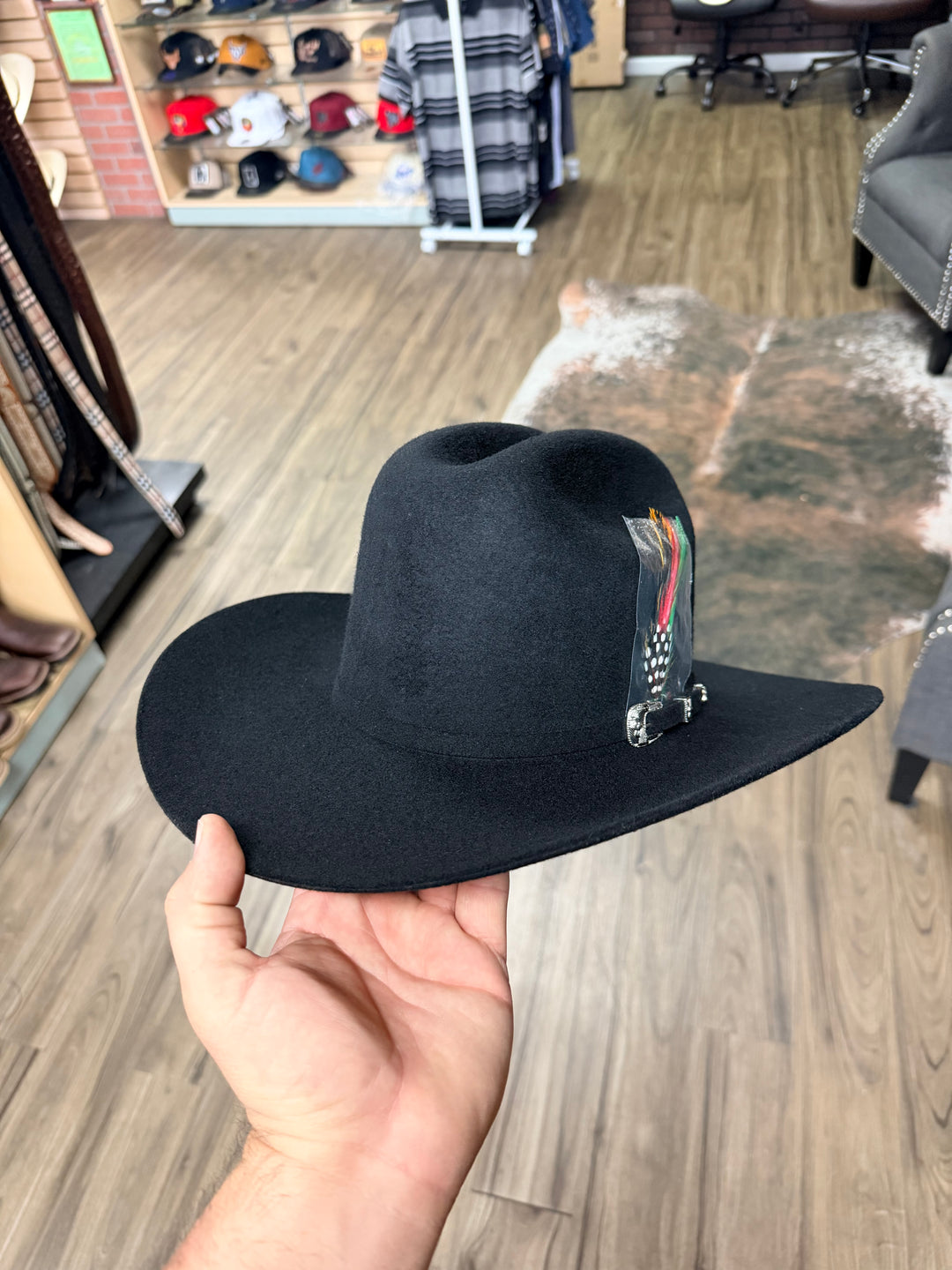 Cuernos Chuecos 6X Classic Black