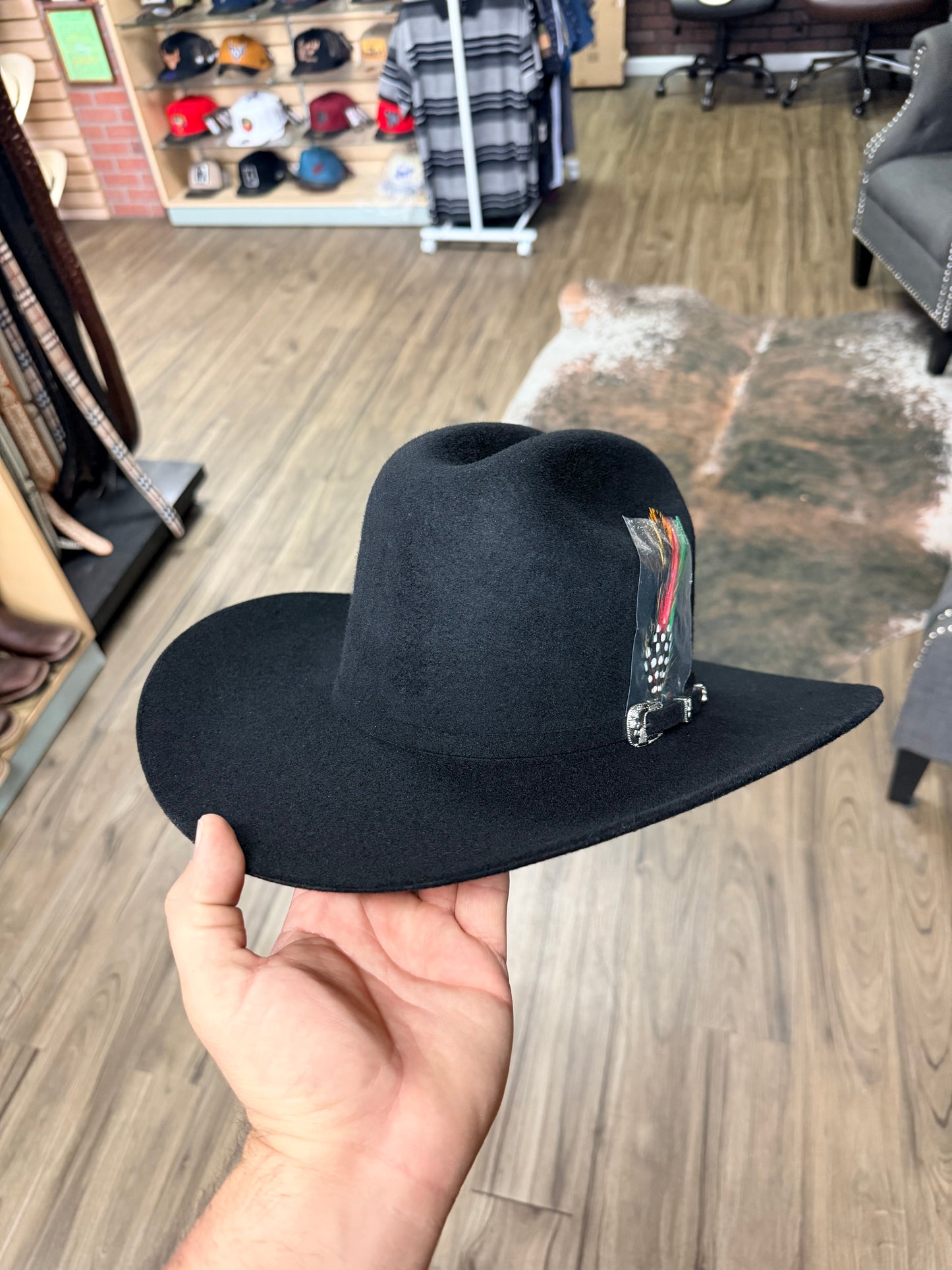 Cuernos Chuecos 6X Classic Black
