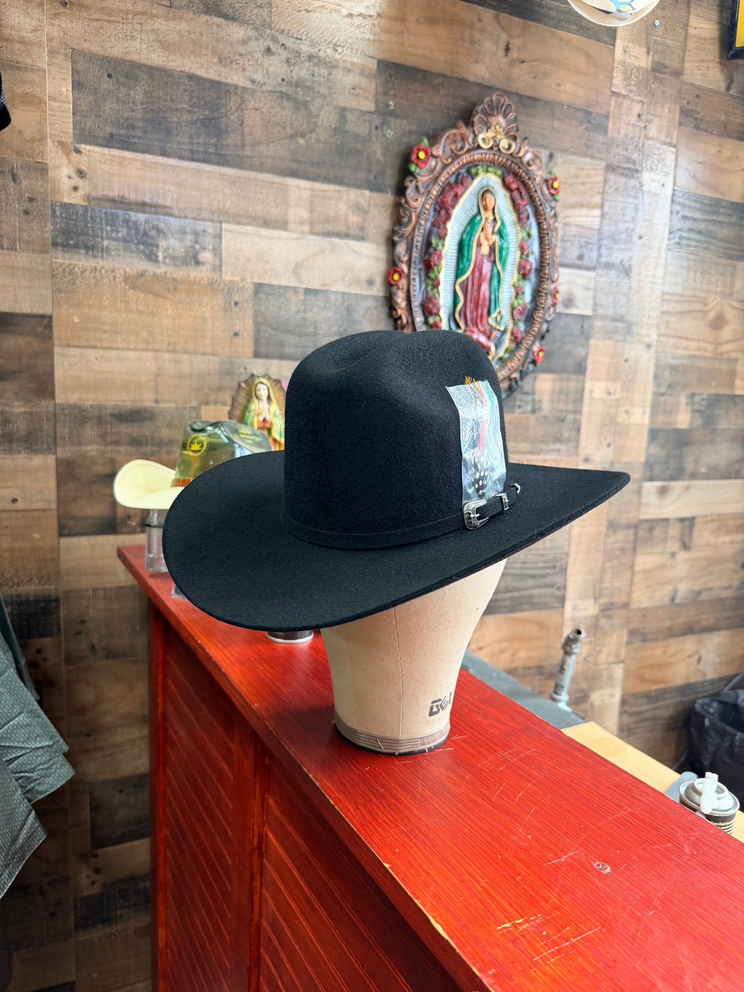 Cuernos Chuecos 6X Classic Black